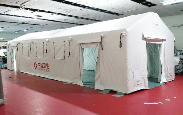 白色醫(yī)用充氣帳篷